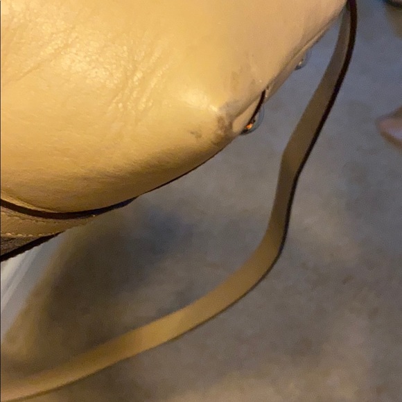 Authentic Gucci tote/shoulder bag in good condition! Large enough to hold iPad. - Picture 13 of 15